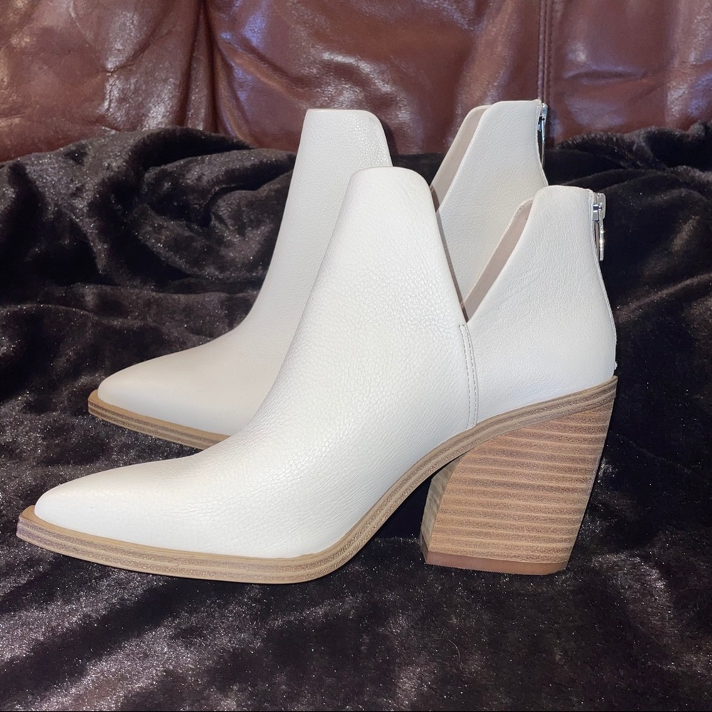 NWT Vince Camuto Gigietta White Bootie